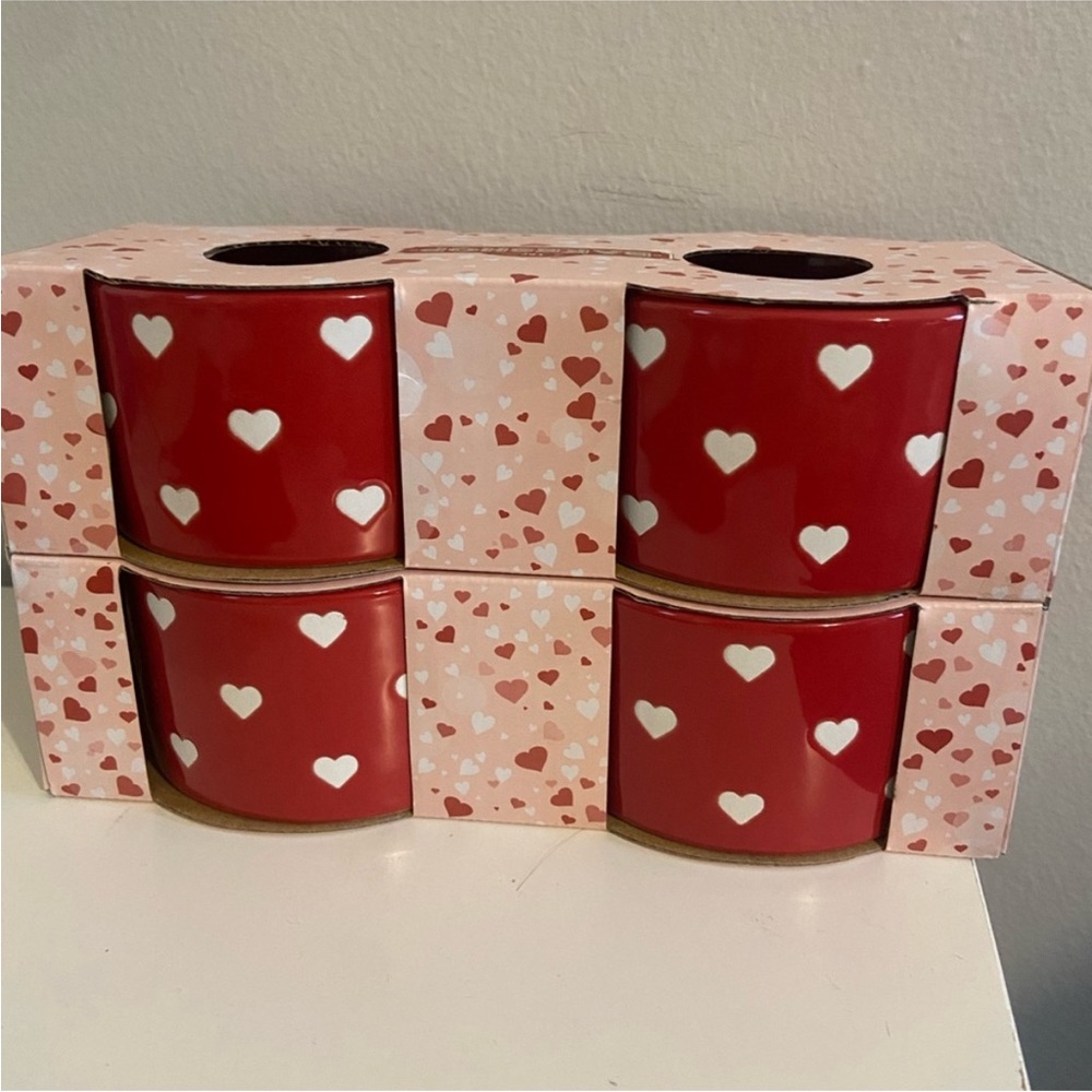 NWT The‎ Bakeshop Valentine’s Day Ceramic Ramekins Red White Hearts Set of 4